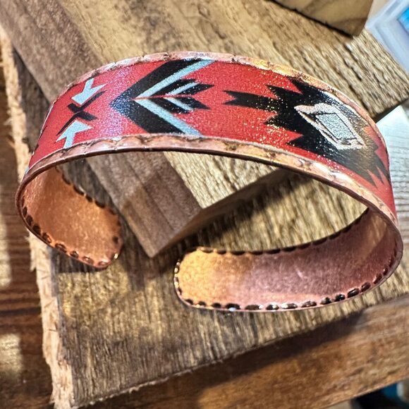 Handmade Boho Native American Aztek Copper Narrow Cuff Bracelet, Red, Gift Box - Picture 7 of 10